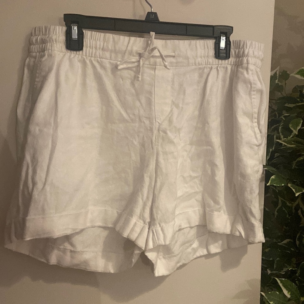 🏝 White linen shorts 🏝